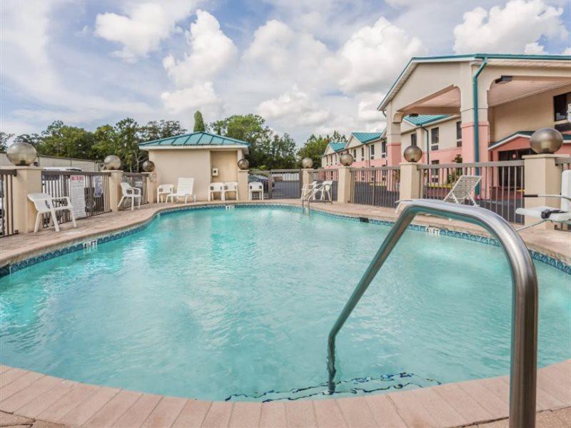 Days Inn By Wyndham Panama City/Callaway Buitenkant foto