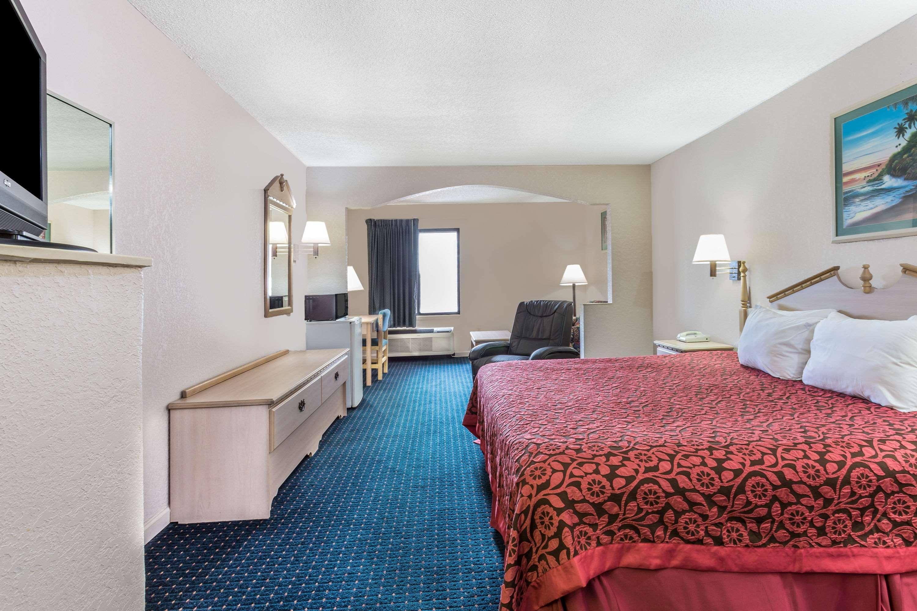 Days Inn By Wyndham Panama City/Callaway Buitenkant foto